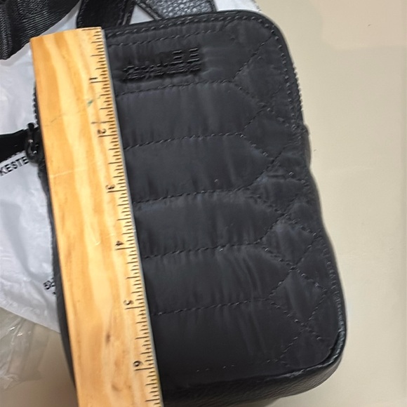 Aimee Kestenberg Black Just Saying Crossbody Stadium Bag NWT - Picture 6 of 7